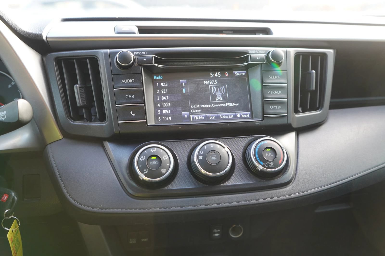 Used 2016 Toyota RAV4 LE FWD image 12