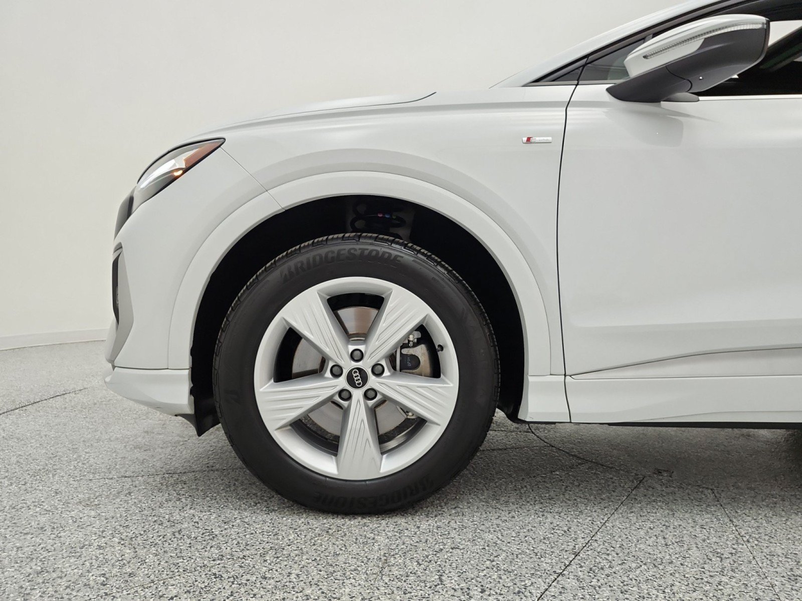 Used 2024 Audi Q4 e-tron Premium AWD/4WD image 17