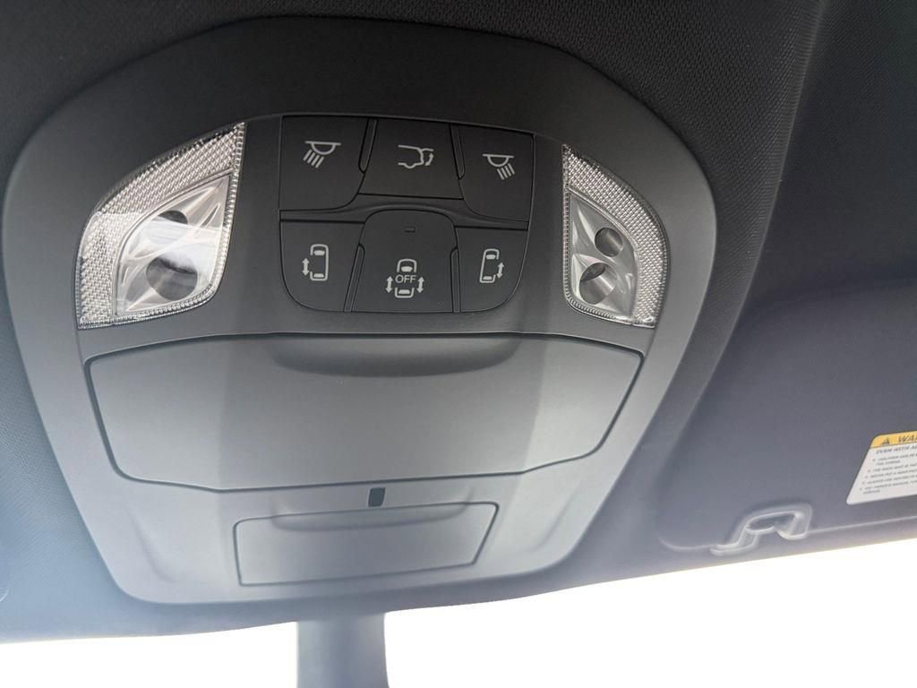 New 2026 Chrysler Voyager LX image 22