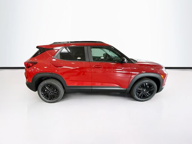New 2026 Chevrolet TrailBlazer LT w/ Midnight Edition AWD/4WD image 5