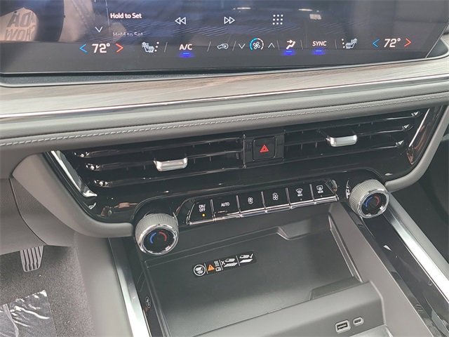 New 2026 Chevrolet Suburban LT image 34