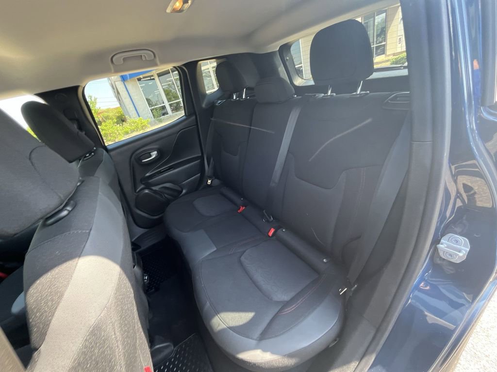 Used 2023 Jeep Renegade Trailhawk AWD/4WD image 23