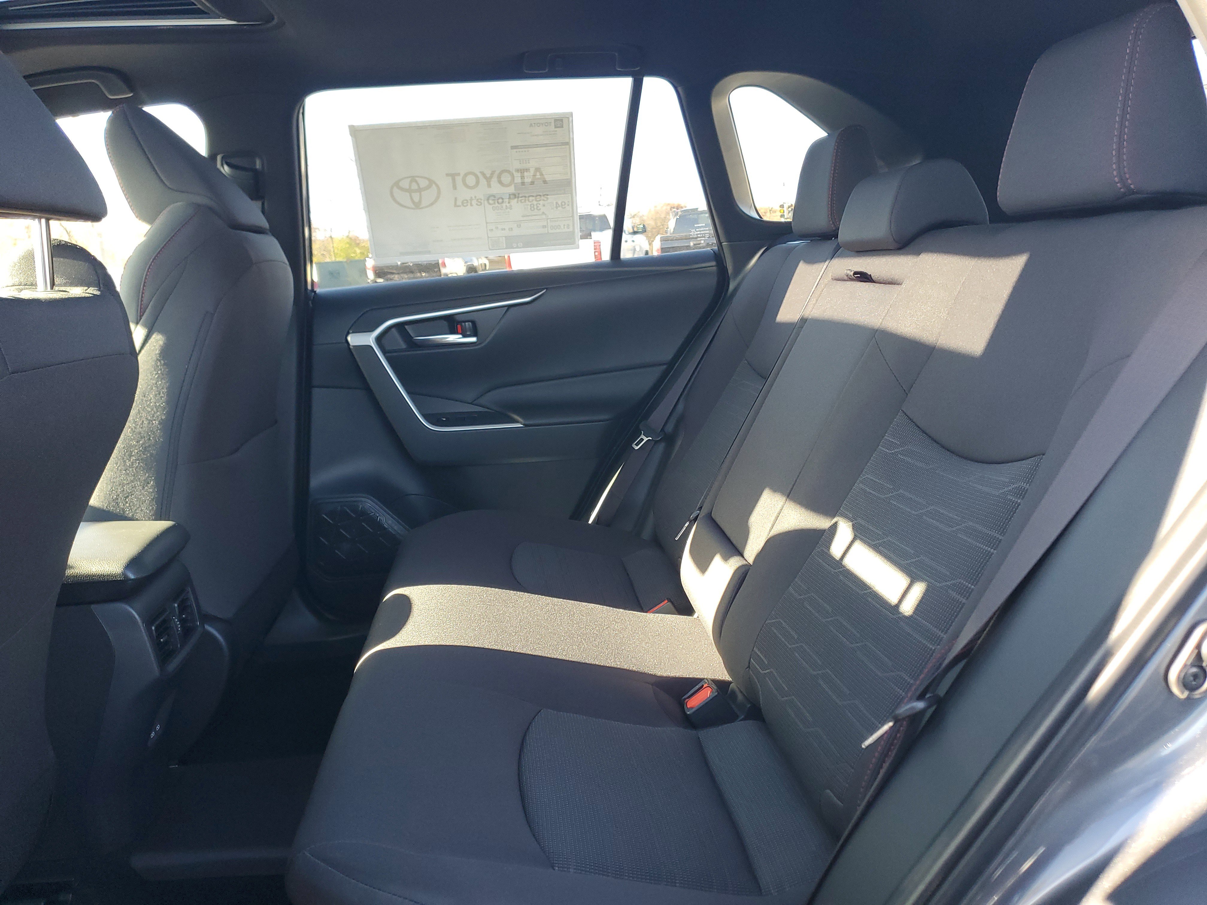 New 2025 Toyota RAV4 SE image 12