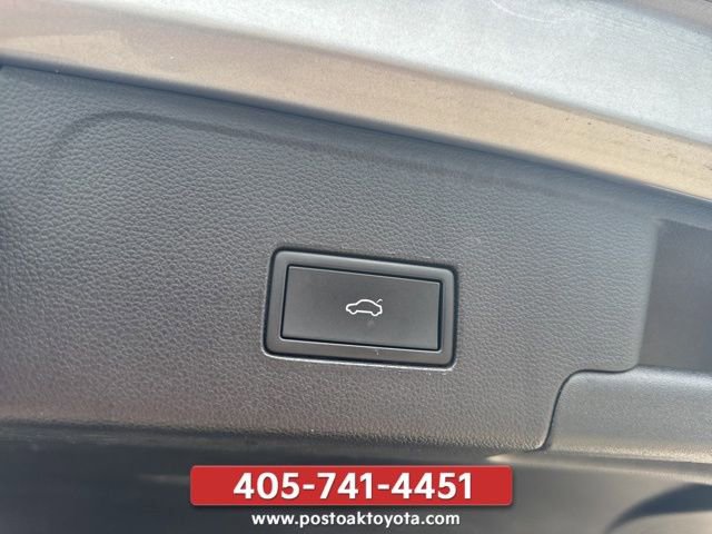 Used 2023 Volkswagen Atlas Cross Sport SE FWD image 22