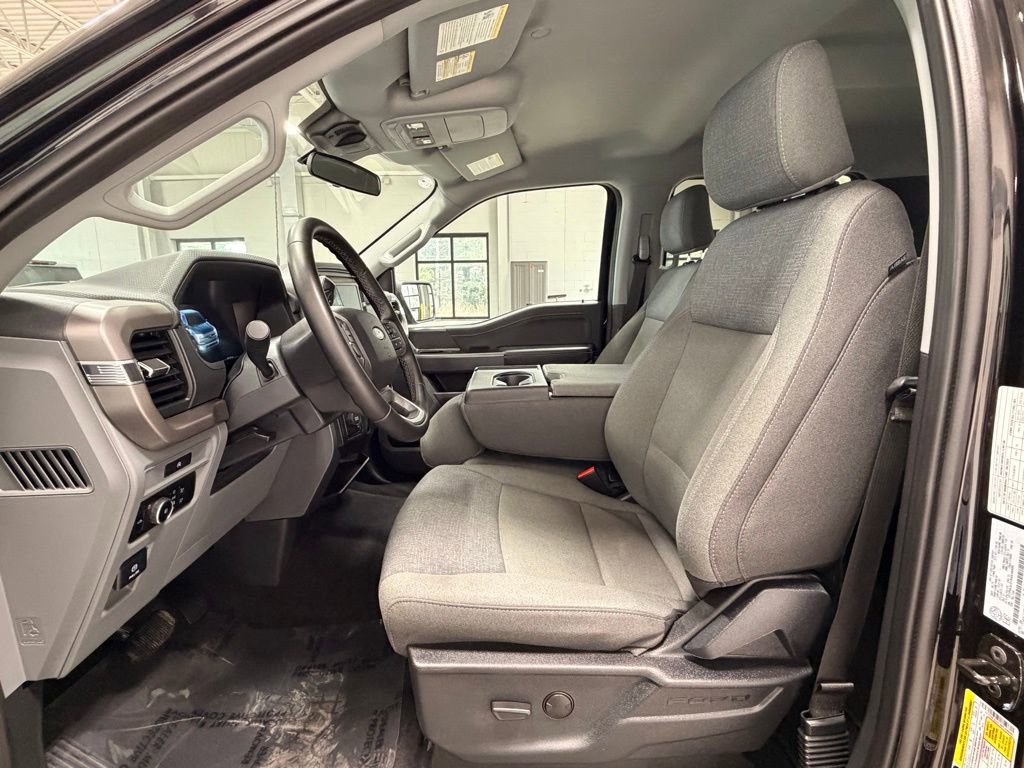 Used 2025 Ford F150 XLT w/ Equipment Group 301A Standard image 25