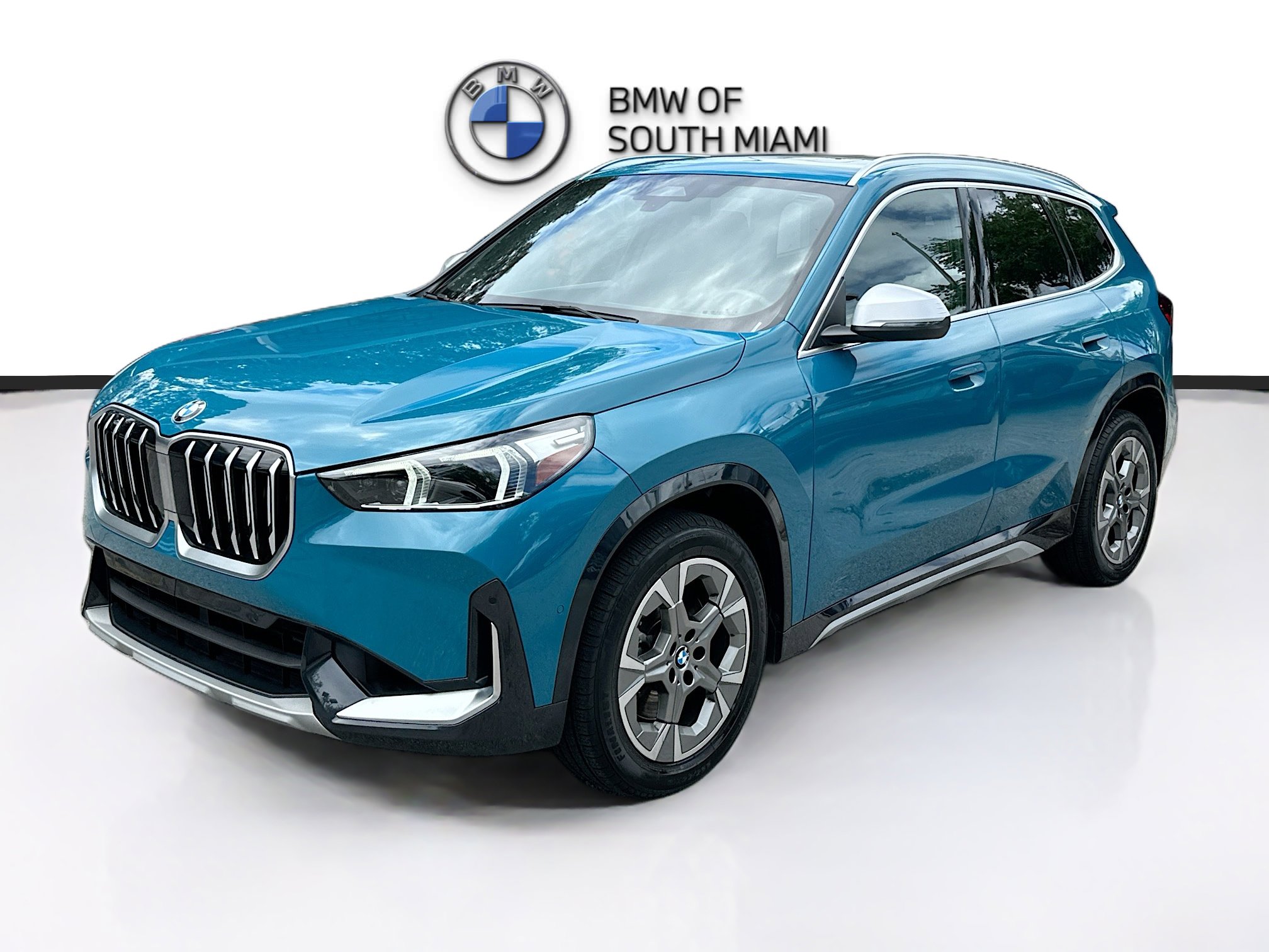 Certified 2023 BMW X1 xDrive28i w/ Convenience Package image 3