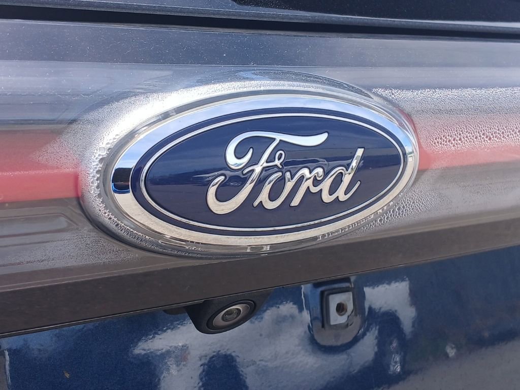 Used 2017 Ford Edge SEL w/ Equipment Group 201A AWD/4WD image 29
