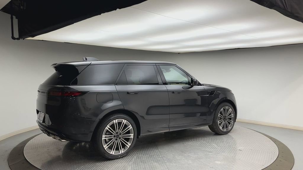 New 2026 Land Rover Range Rover Sport Dynamic SE AWD/4WD image 2