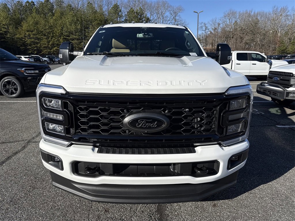 Used 2025 Ford F250 Lariat w/ Black Appearance Package video 2