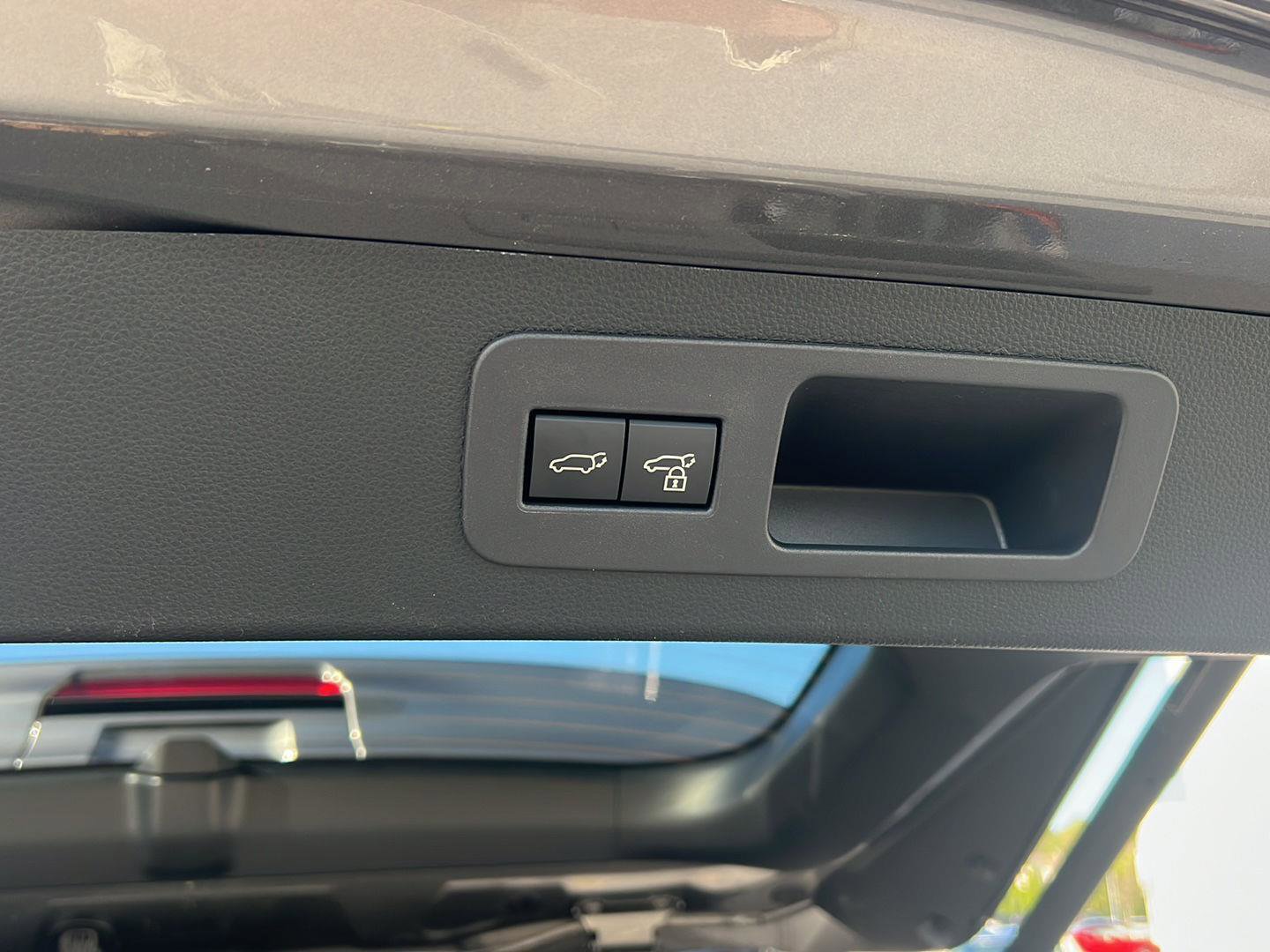 New 2026 Lexus LX 600 4WD w/ Luxury Package image 36