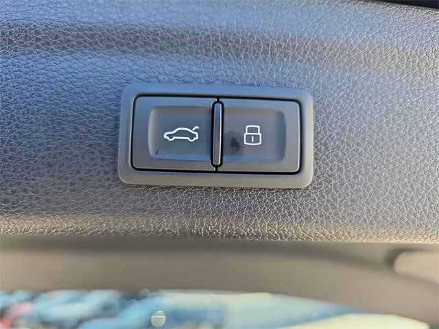 Used 2025 Audi Q3 2.0T Premium w/ Convenience Package image 16