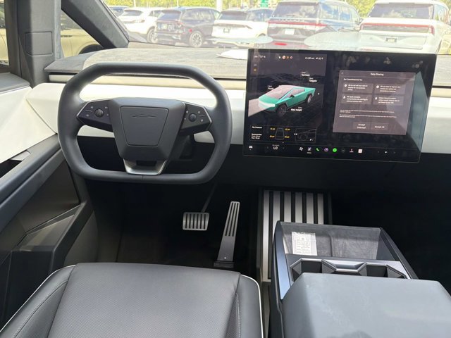 Used 2024 Tesla Cybertruck Cyberbeast AWD/4WD image 27