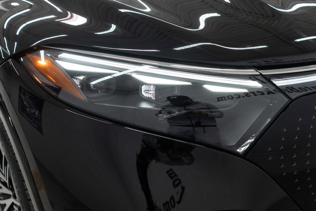 Used 2023 Mercedes-Benz EQS 580 4MATIC SUV w/ Exclusive Trim Package image 48