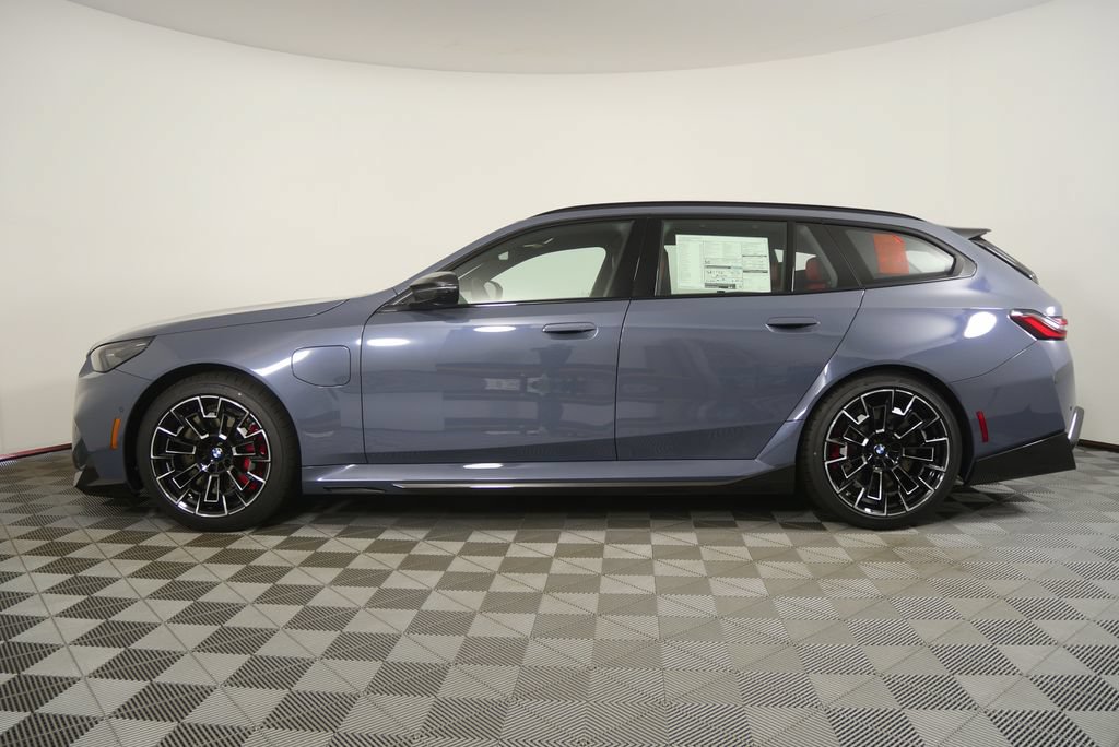 New 2027 BMW M5 Touring AWD/4WD image 7