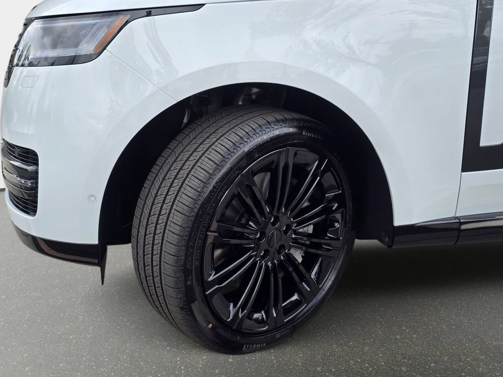 New 2026 Land Rover Range Rover Long Wheelbase SE AWD/4WD image 32