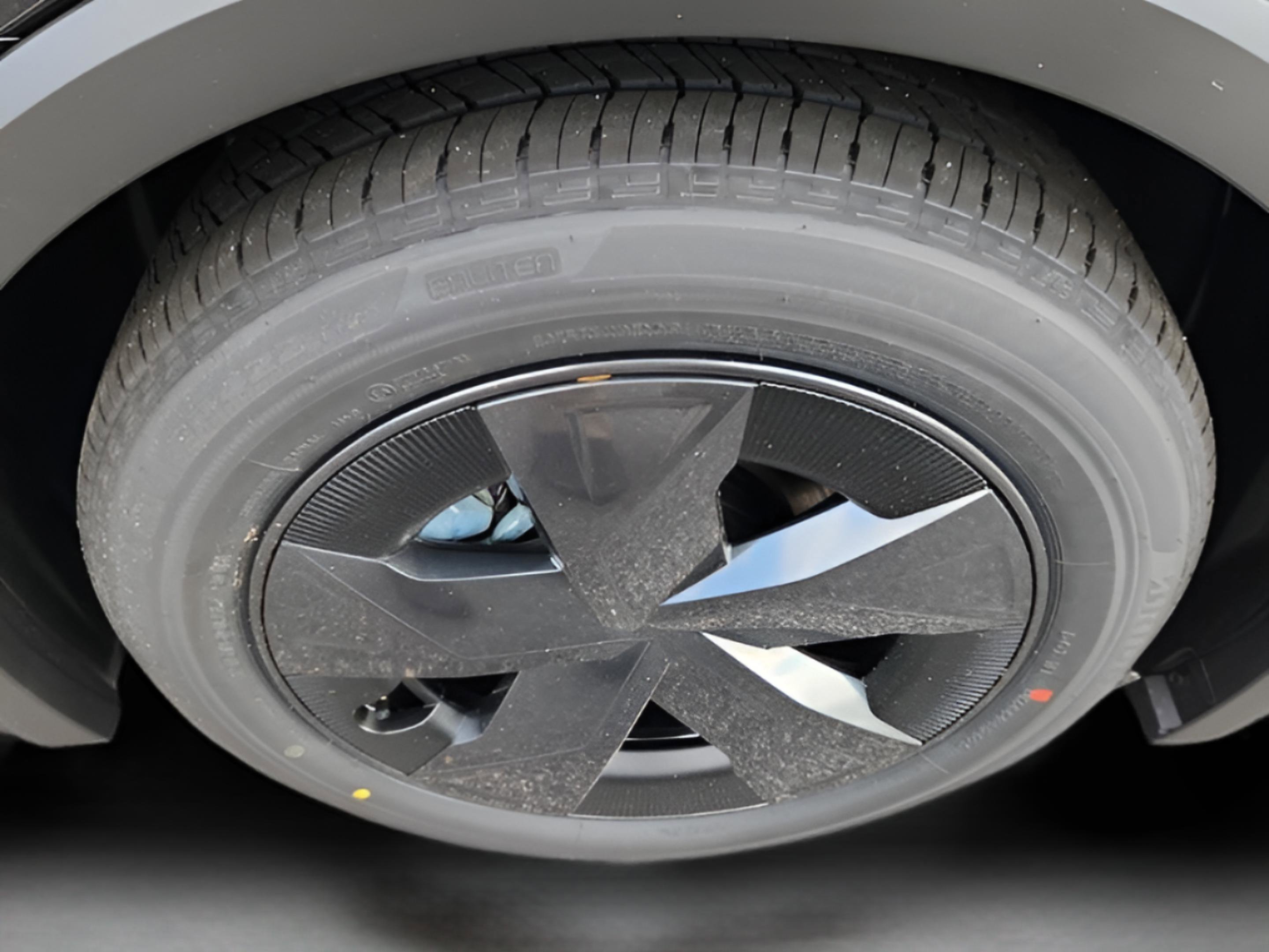 New 2026 Toyota Prius Plug-In Hybrid FWD image 28