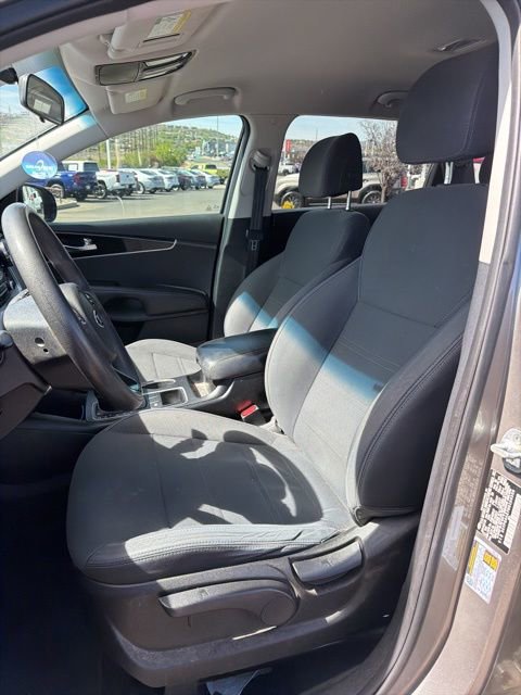 Used 2017 Kia Sorento L FWD image 15