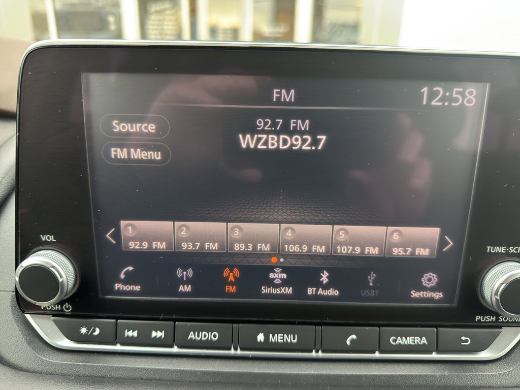 Used 2021 Nissan Rogue SV image 8