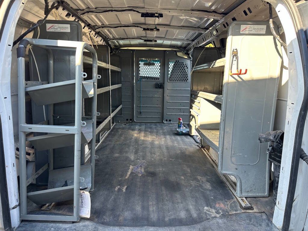 Used 2021 Chevrolet Express 2500 w/ Enhanced Convenience Package image 16