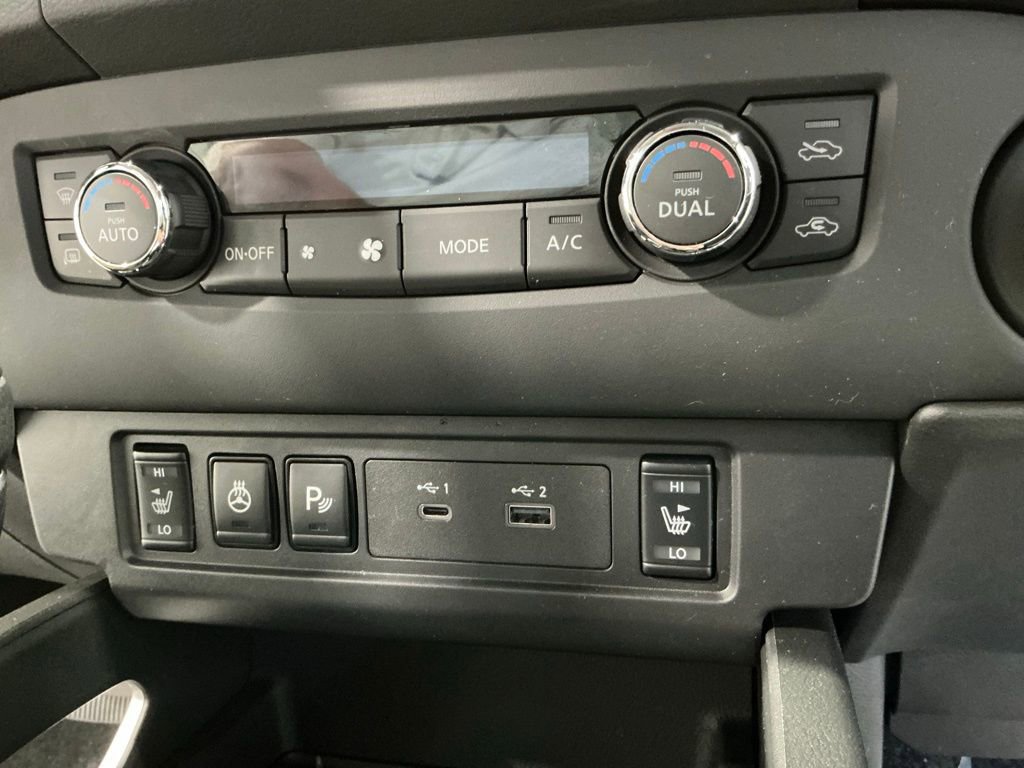 Used 2024 Nissan Frontier SV w/ SV Convenience Package image 30
