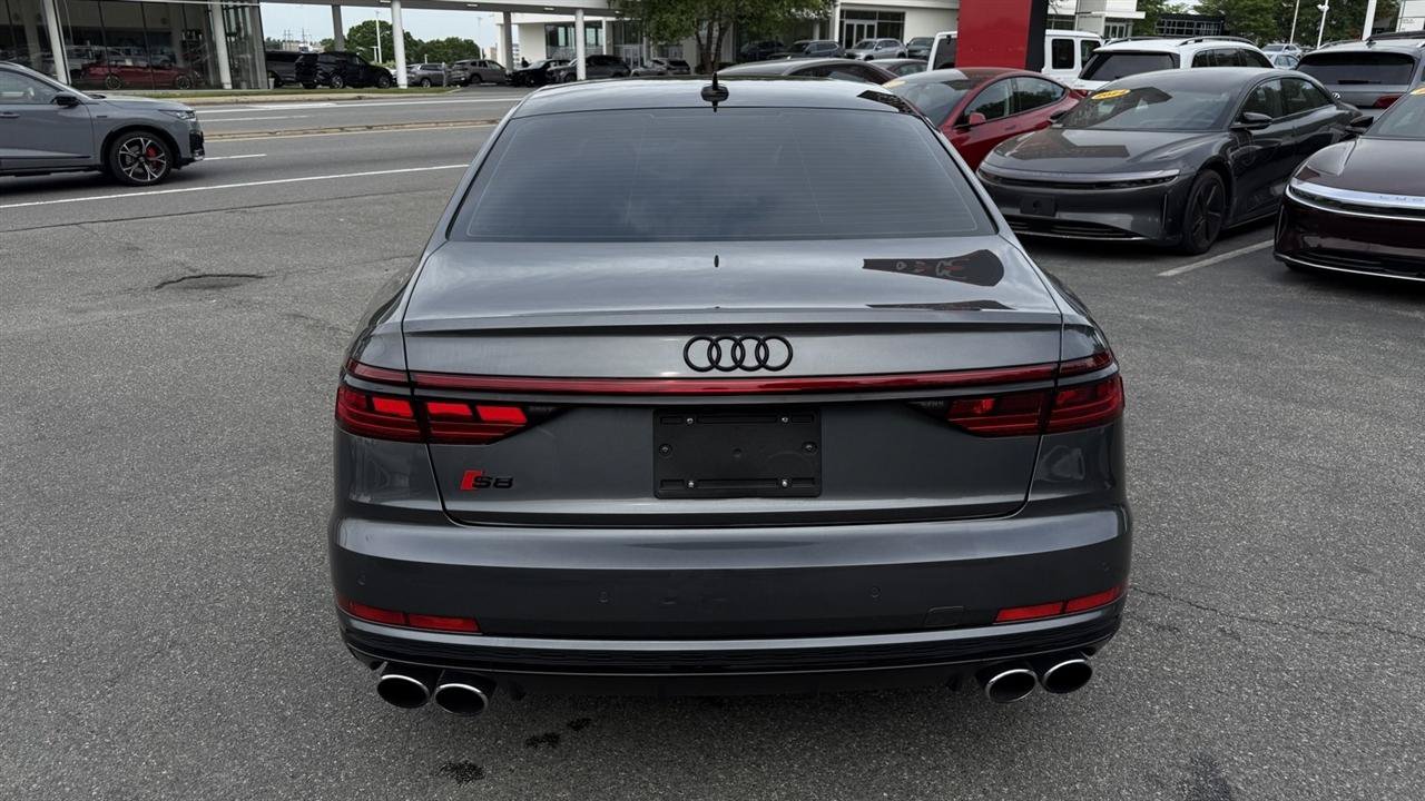 Used 2021 Audi S8 L AWD/4WD image 16