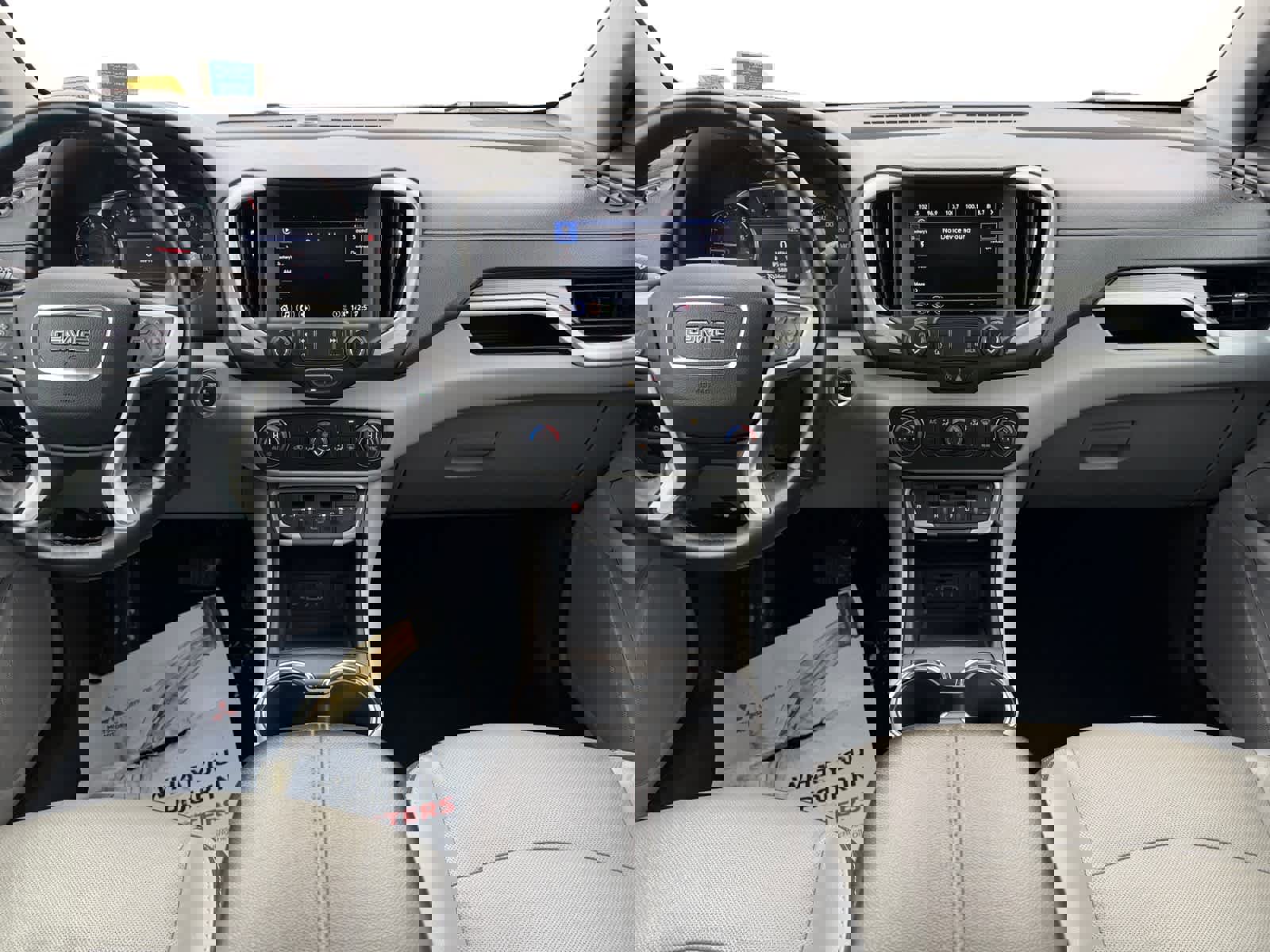 Used 2023 GMC Terrain SLT image 12