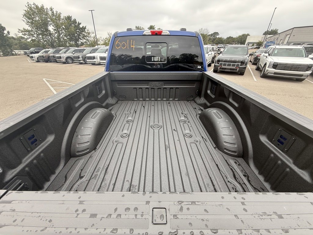 New 2026 Ford F250 Lariat w/ Black Appearance Package image 12