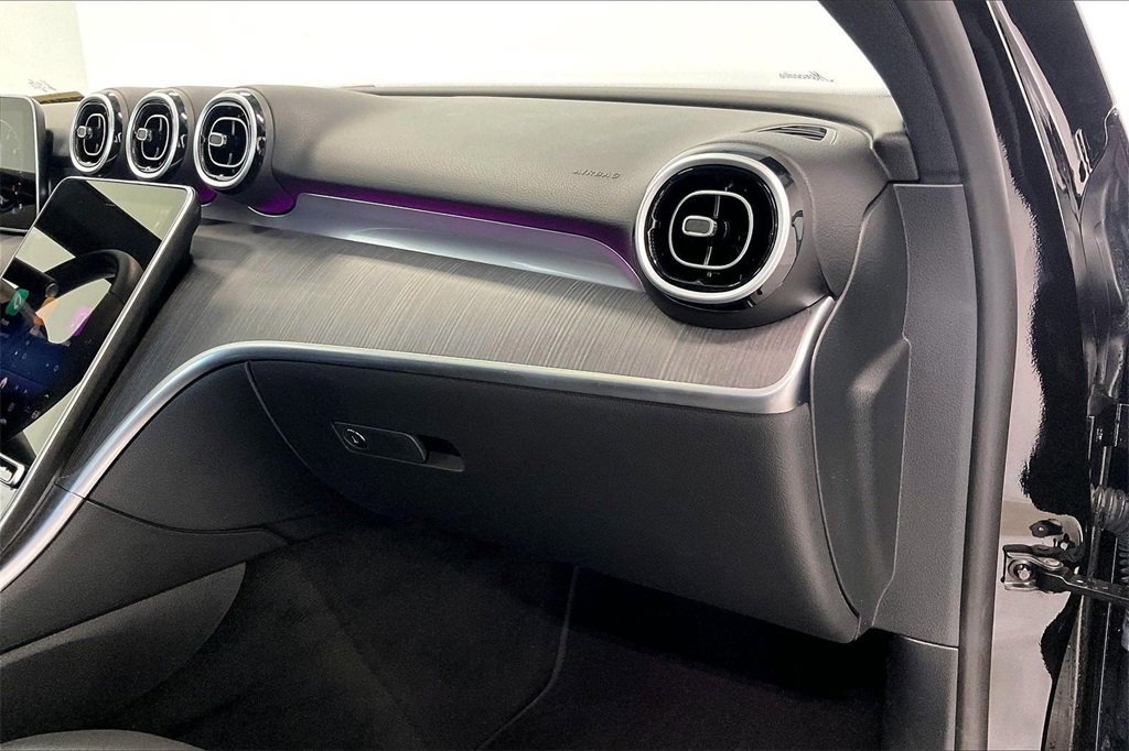 Used 2025 Mercedes-Benz C 300 Sedan image 18