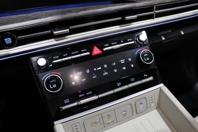 Used 2025 Hyundai Santa Fe Calligraphy FWD image 27