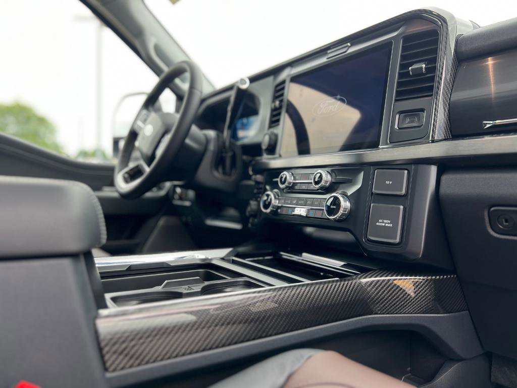 New 2025 Ford F250 Lariat w/ Lariat Ultimate Package image 33