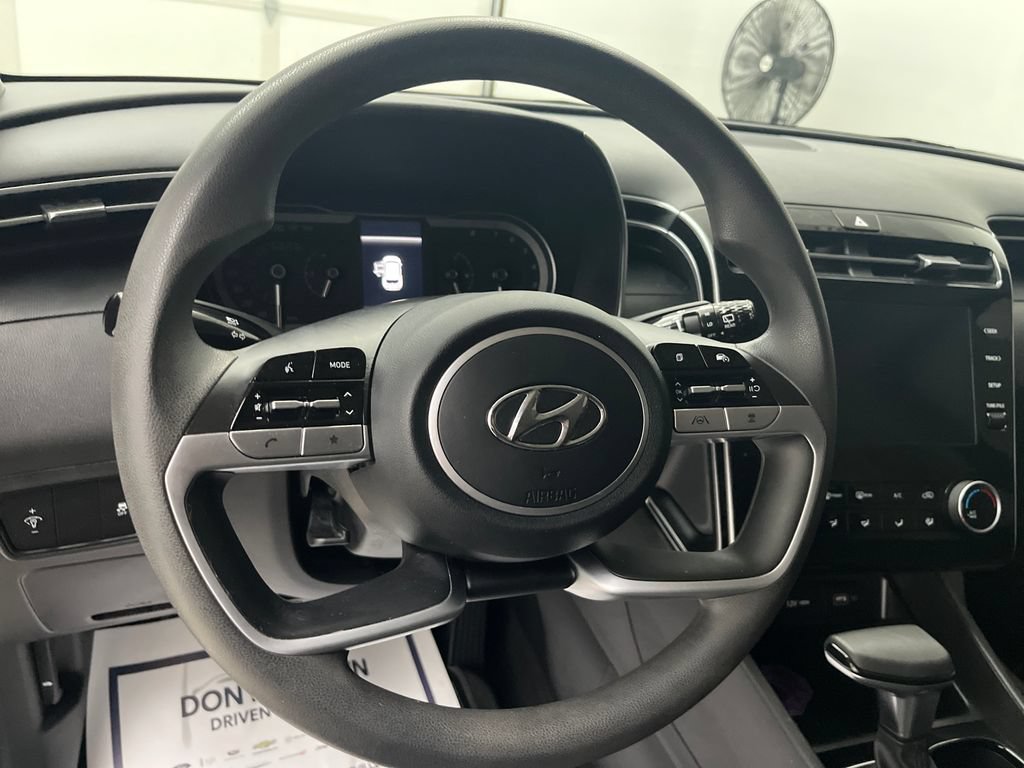 Used 2024 Hyundai Tucson SE AWD/4WD image 16