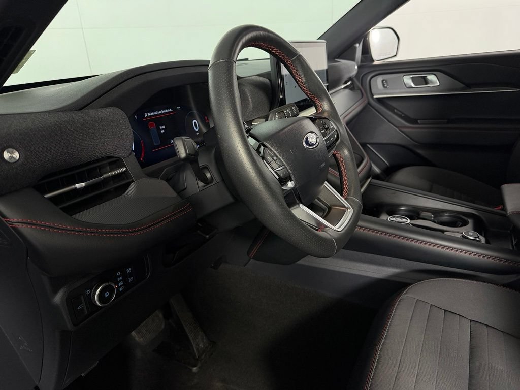 Used 2025 Ford Explorer ST-Line RWD image 24