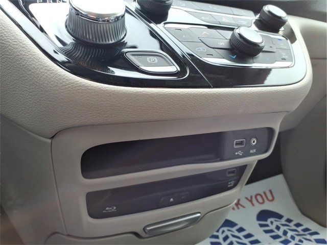 Used 2020 Chrysler Pacifica Limited image 21