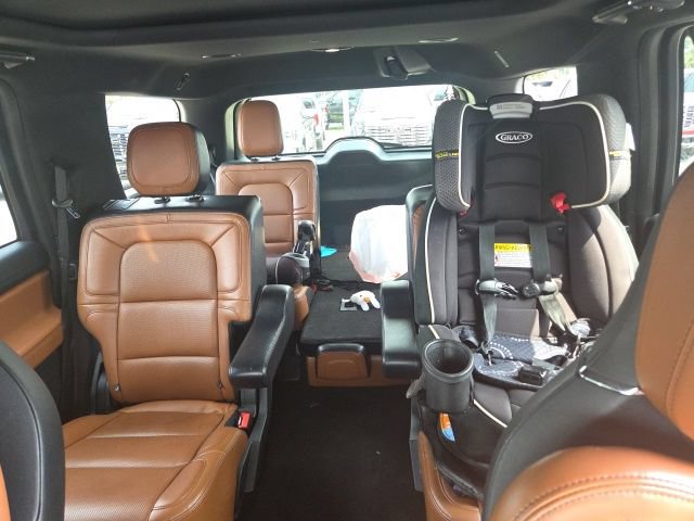 Used 2021 Lincoln Navigator Reserve AWD/4WD image 9