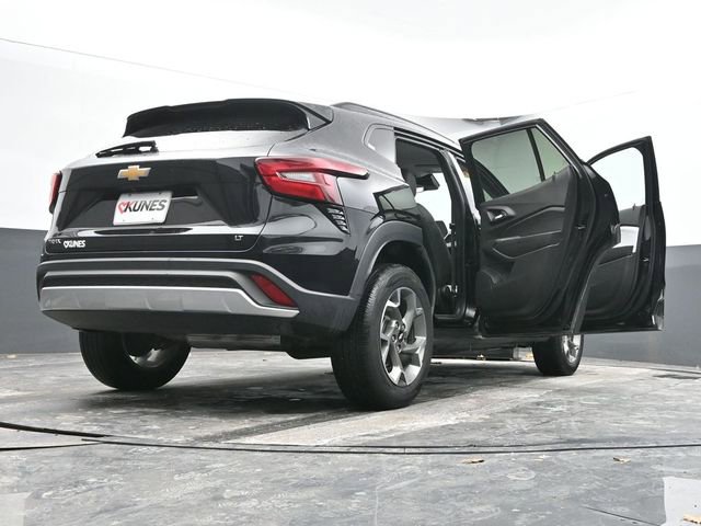 Used 2025 Chevrolet Trax LT image 72