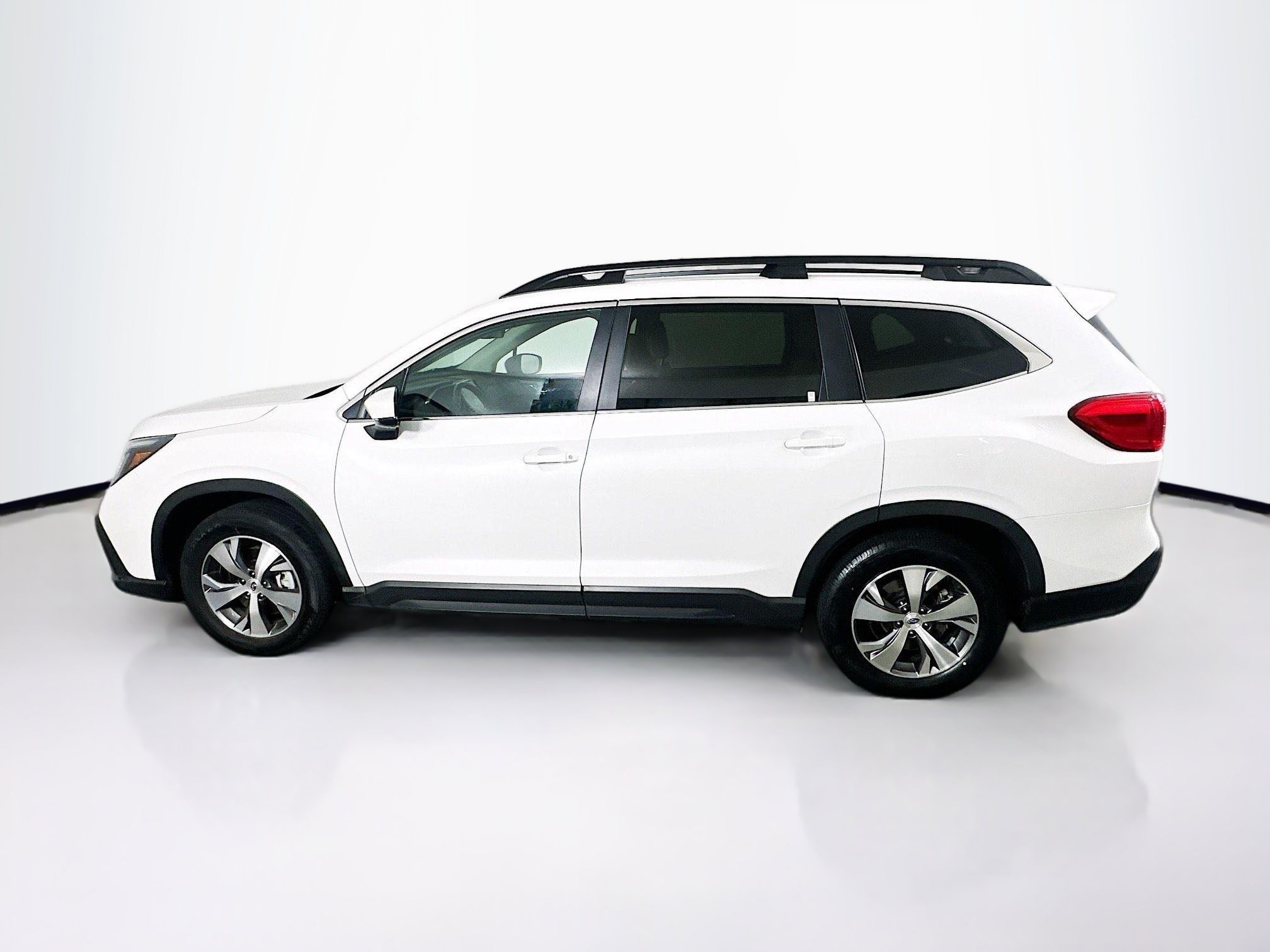 Used 2025 Subaru Ascent Premium AWD/4WD image 4