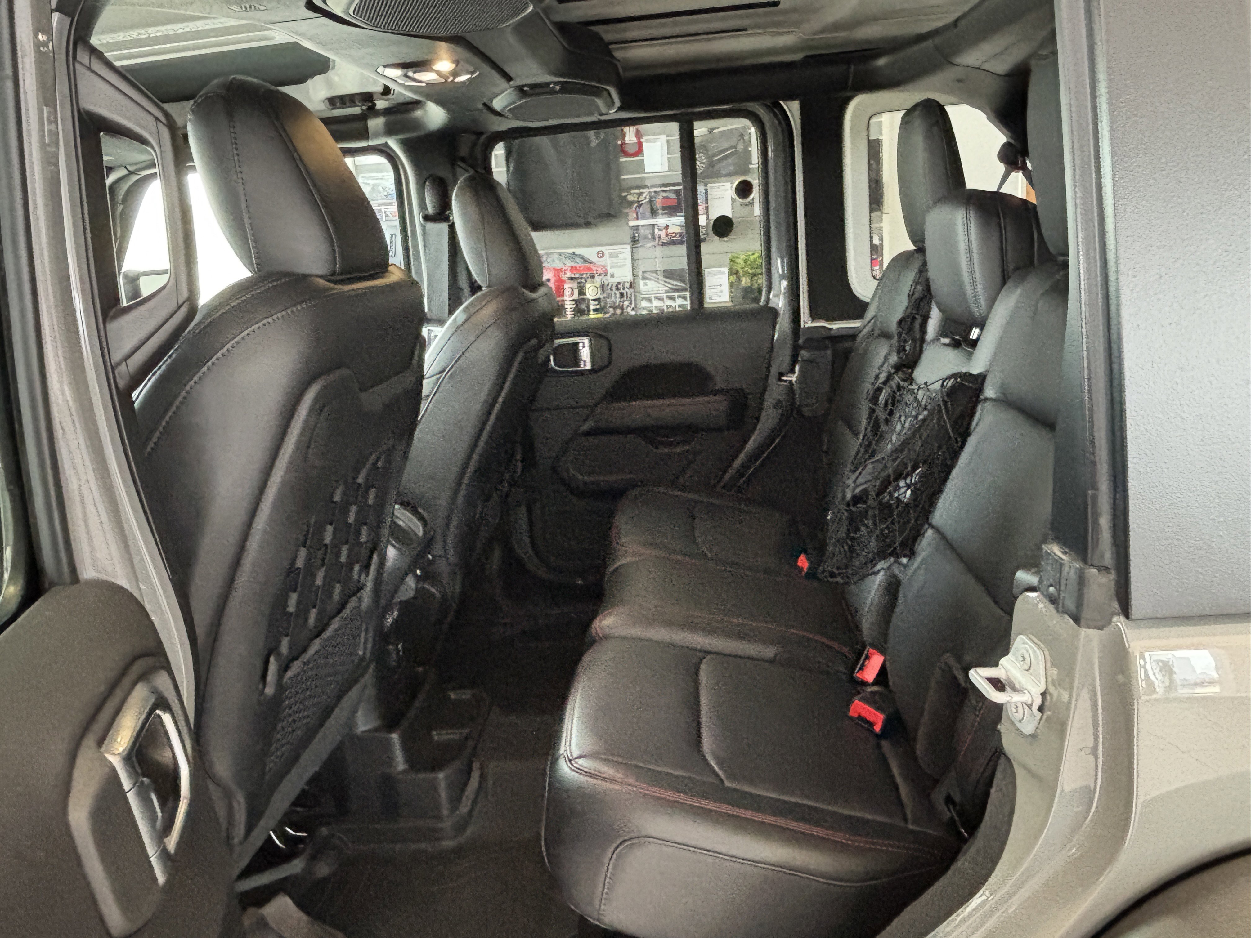 Used 2023 Jeep Wrangler Unlimited Rubicon w/ Cold Weather Group image 17