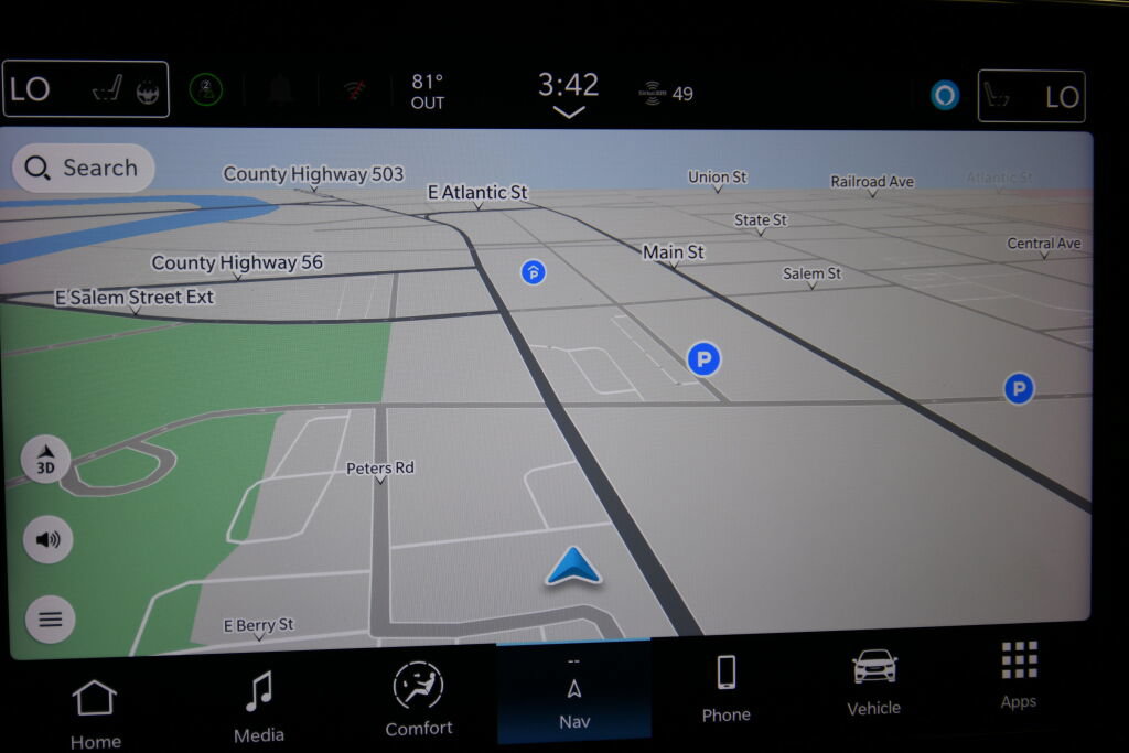 Used 2025 Chrysler Pacifica Limited FWD image 15