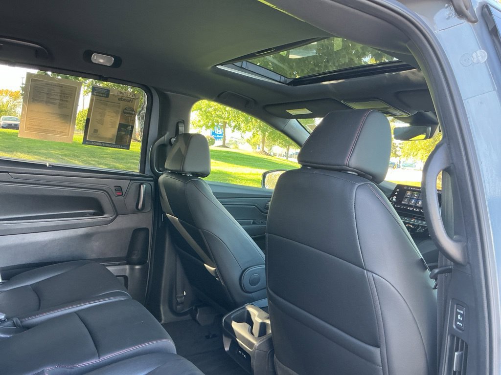 Used 2025 Honda Odyssey Sport-L image 39