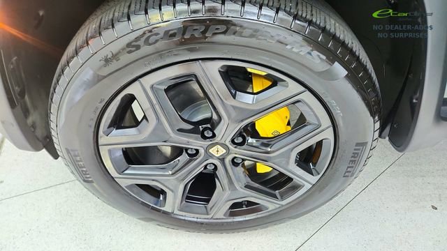 Used 2025 Rivian R1T Premium AWD/4WD image 54