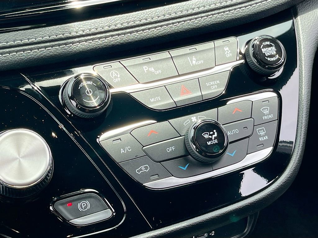 New 2027 Chrysler Pacifica Select FWD image 29