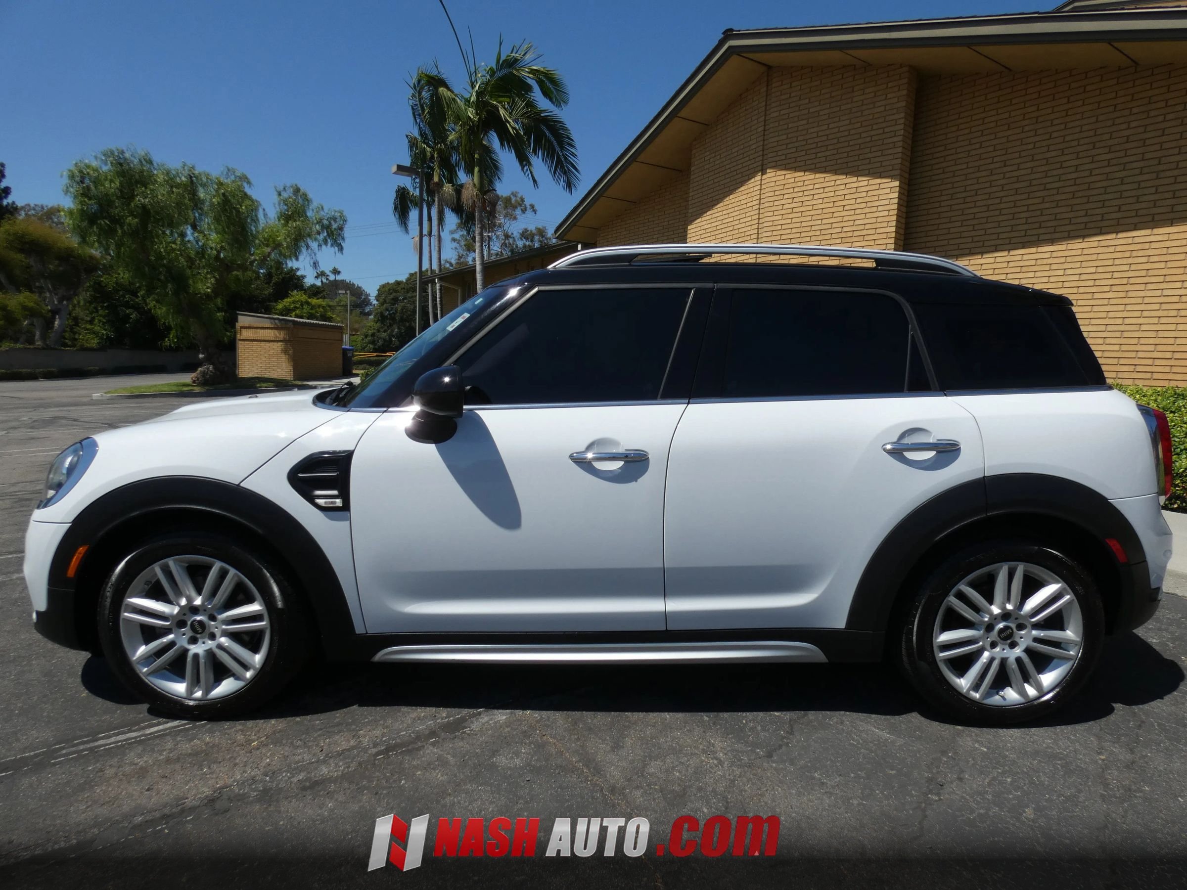 Used 2017 MINI Cooper Countryman FWD image 14