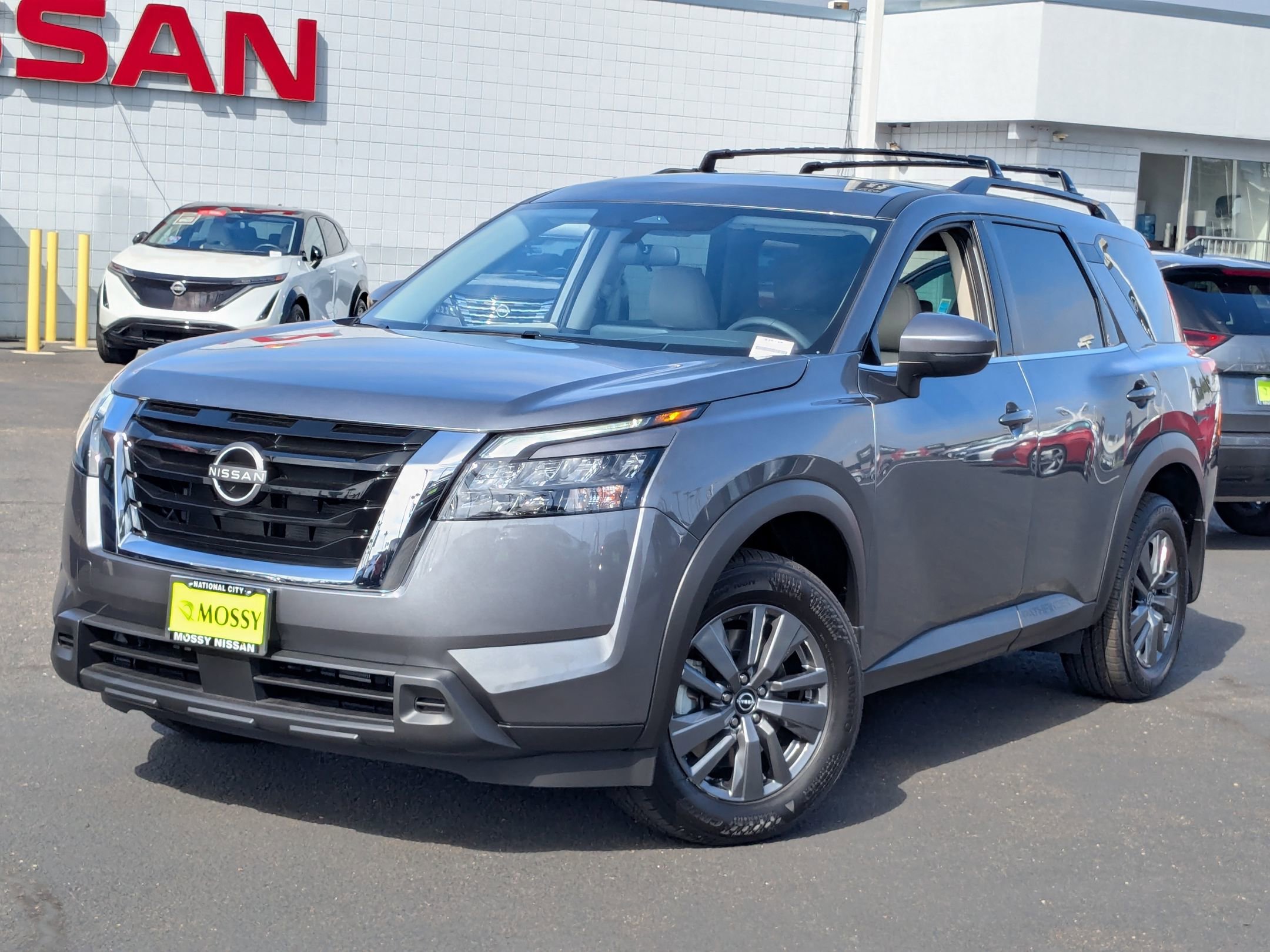 New 2025 Nissan Pathfinder SV