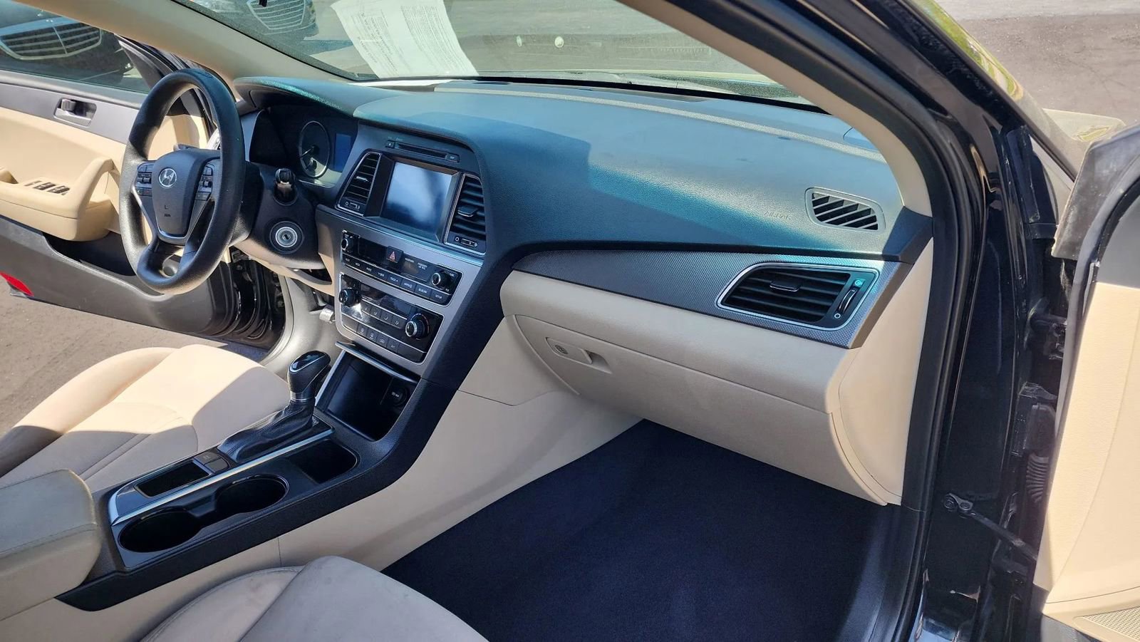 Used 2017 Hyundai Sonata SE image 16