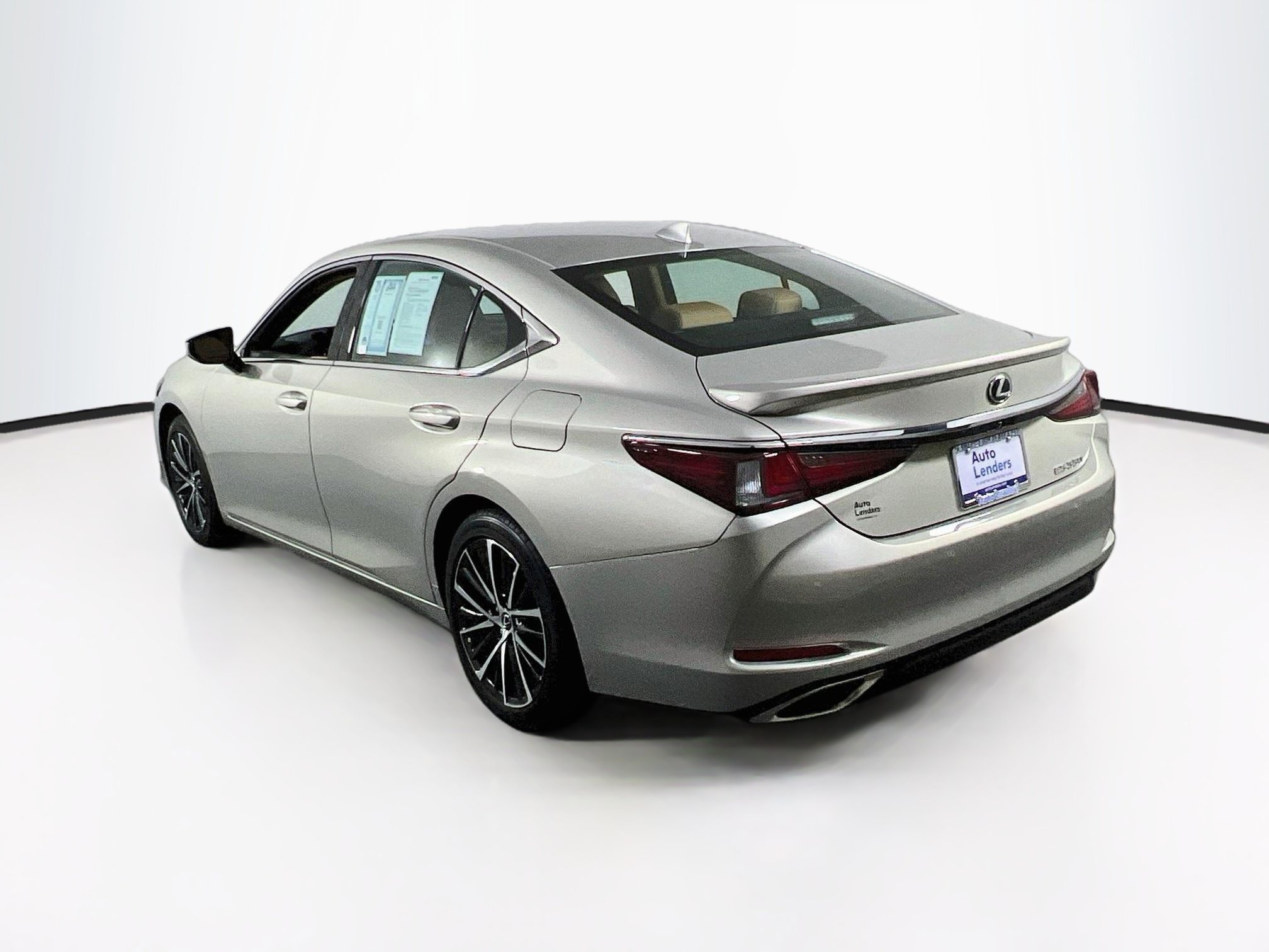 Used 2024 Lexus ES 350 w/ Premium Package FWD image 7