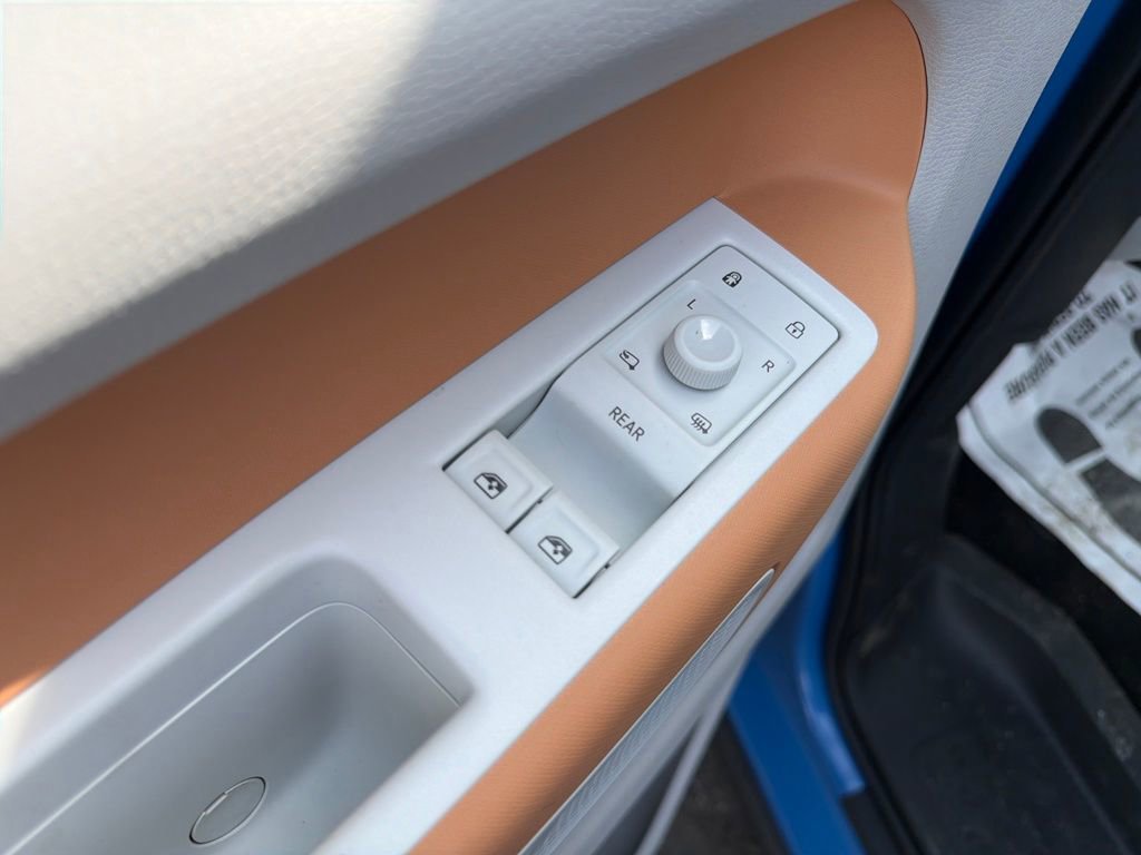 New 2025 Volkswagen ID. Buzz Pro S Plus image 12