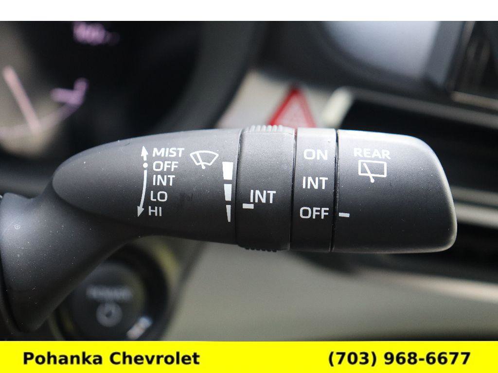 Used 2025 Toyota Sienna XLE w/ XLE Plus Package AWD/4WD image 10