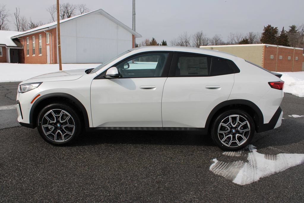 New 2026 BMW X2 xDrive28i AWD/4WD image 5