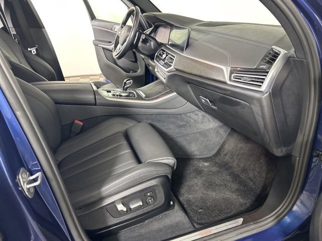 Used 2022 BMW X5 xDrive40i w/ Premium Package AWD/4WD image 22