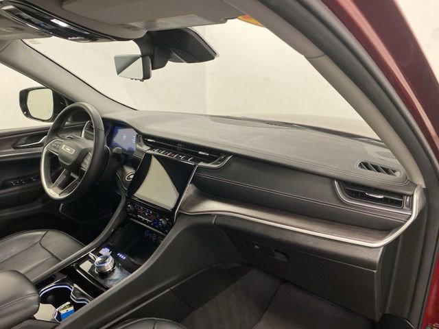 Used 2022 Jeep Grand Cherokee L Limited w/ Luxury Tech Group II image 25